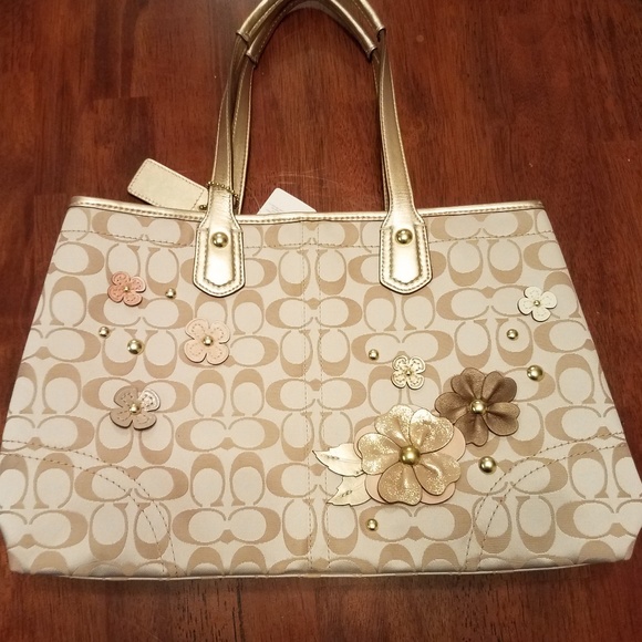 Coach Handbags - Coach handbag